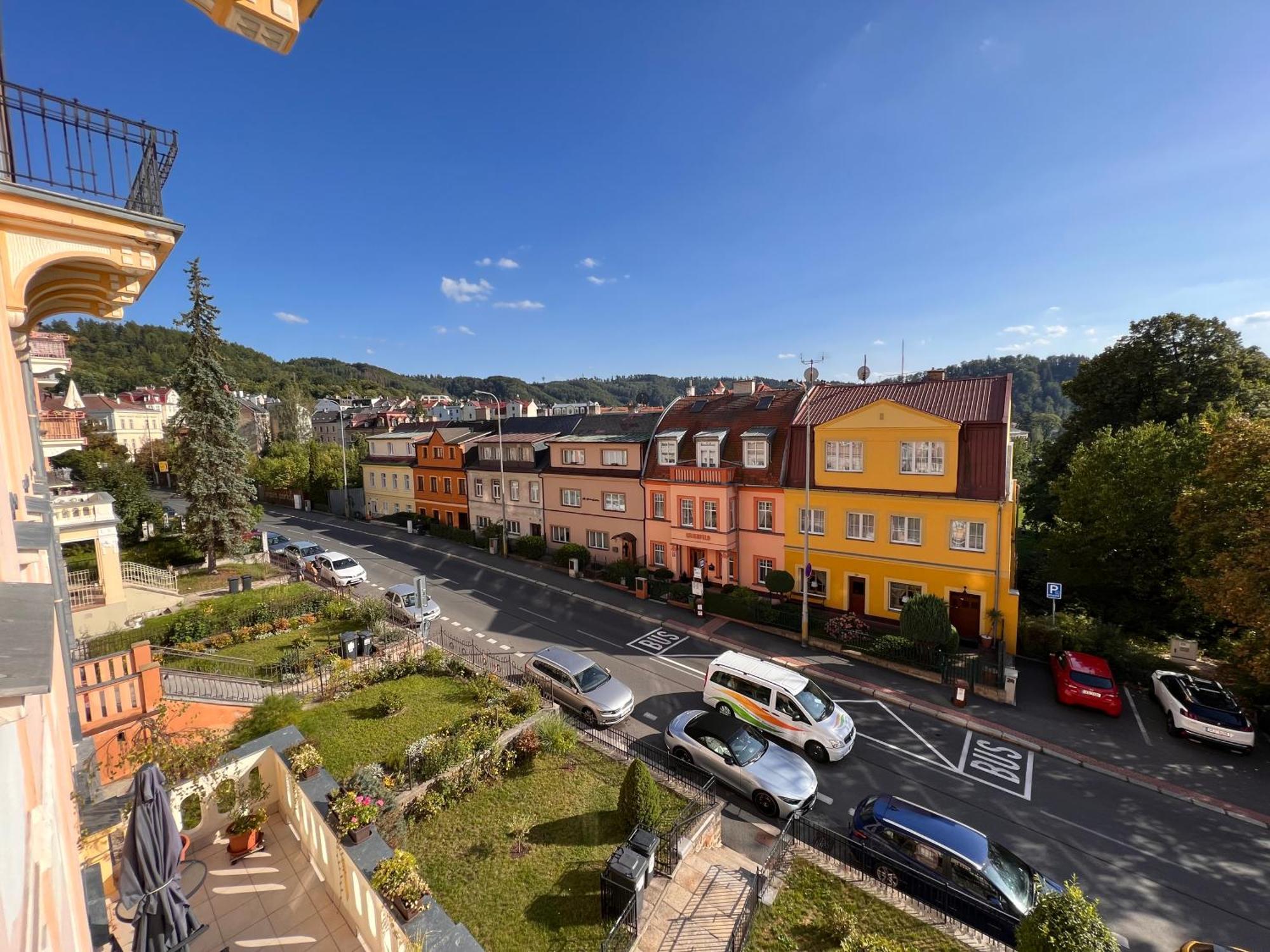 Jurincom Apartments Na Vyhlidce Karlovy Vary Exterior photo